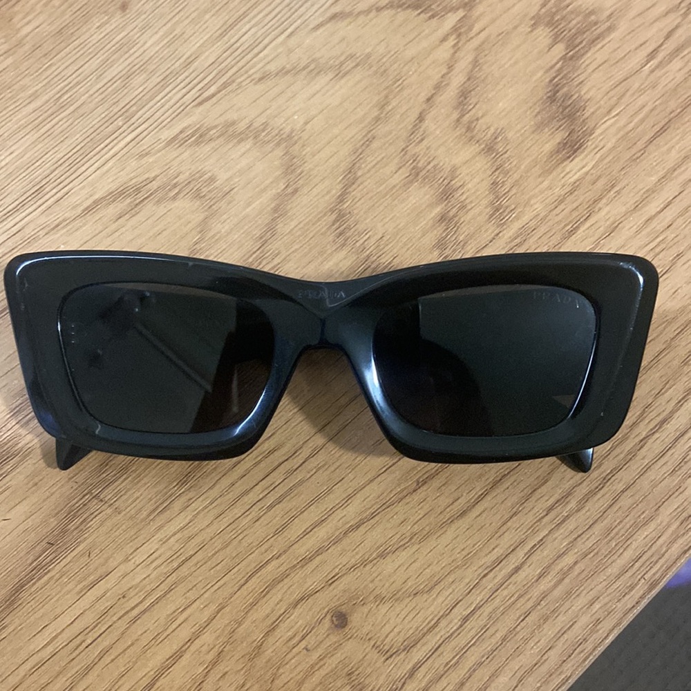 prada sunglasses - Picture 2 of 3